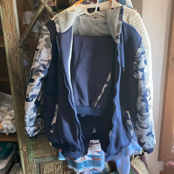 NWOT Boys xL fleece track suit navy and gray camp - Picture 1 of 7